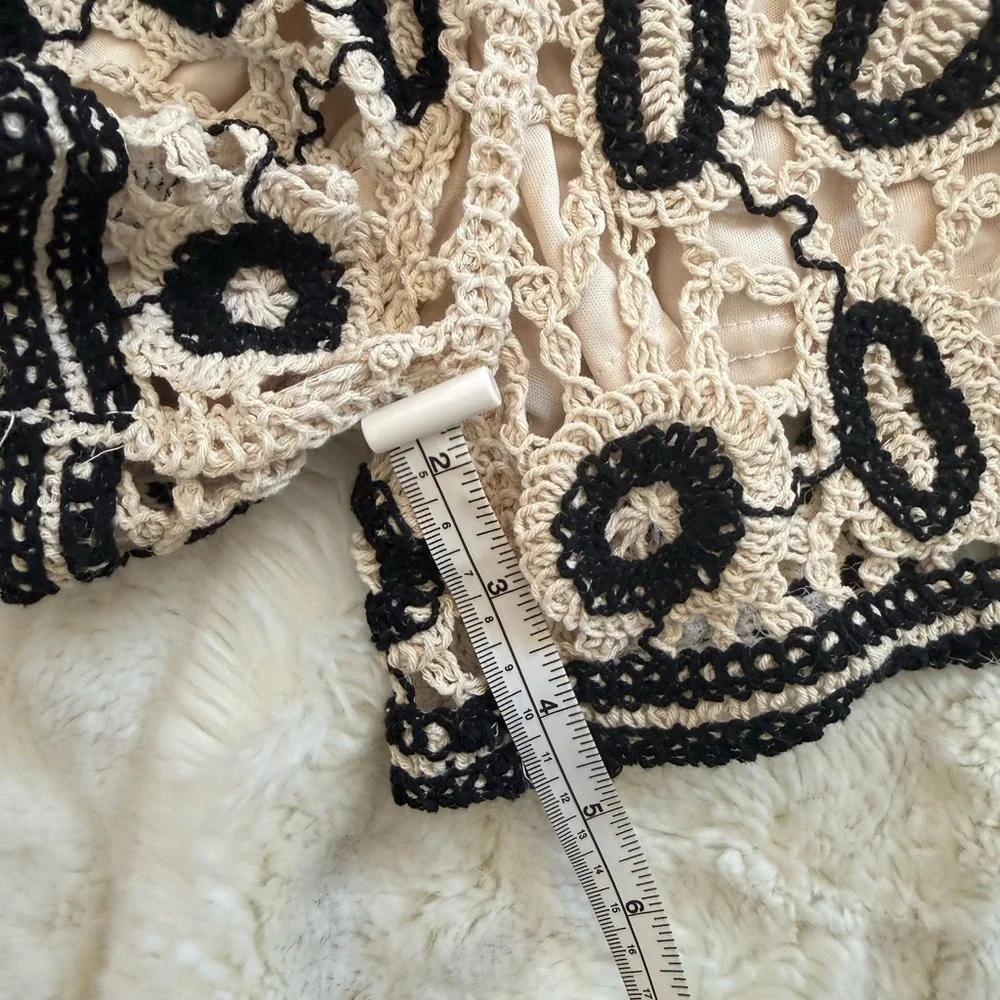 REBELLION CROCHET TWO PIECE SET BLACK BEIGE FLORAL SHORTS CROP TOP S - Picture 12 of 14